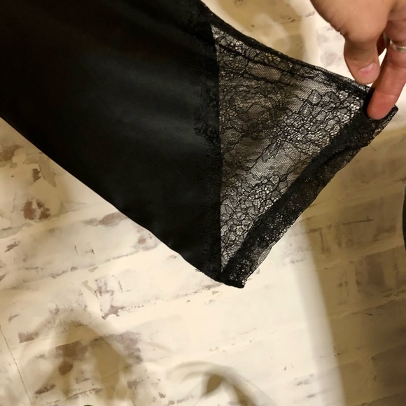 COPY - Victoria’s Secret Lace Inset Robe - Picture 10 of 10